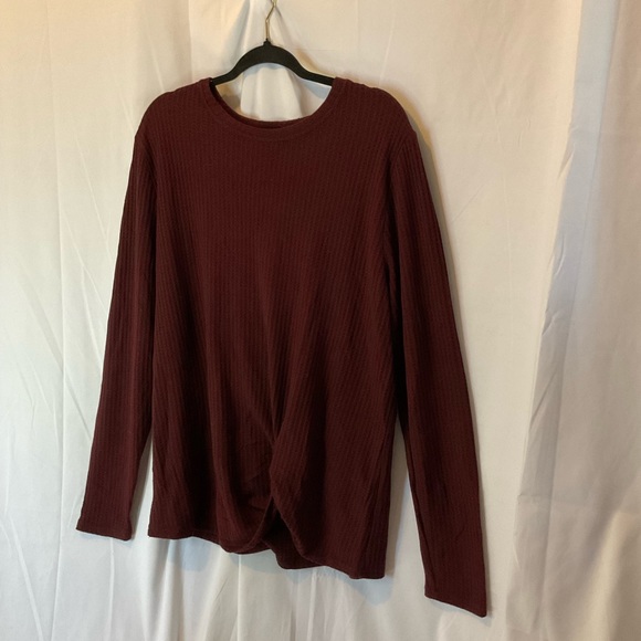 Women’s Plus Size Burgundy Waffle Knit Long Sleeves with side knot size 2XL - Picture 3 of 9